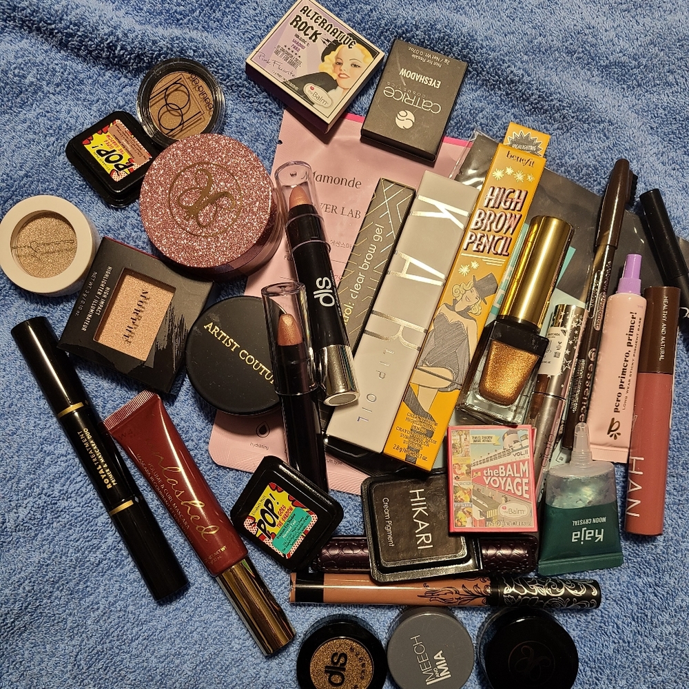 Mixed lot of makeup!